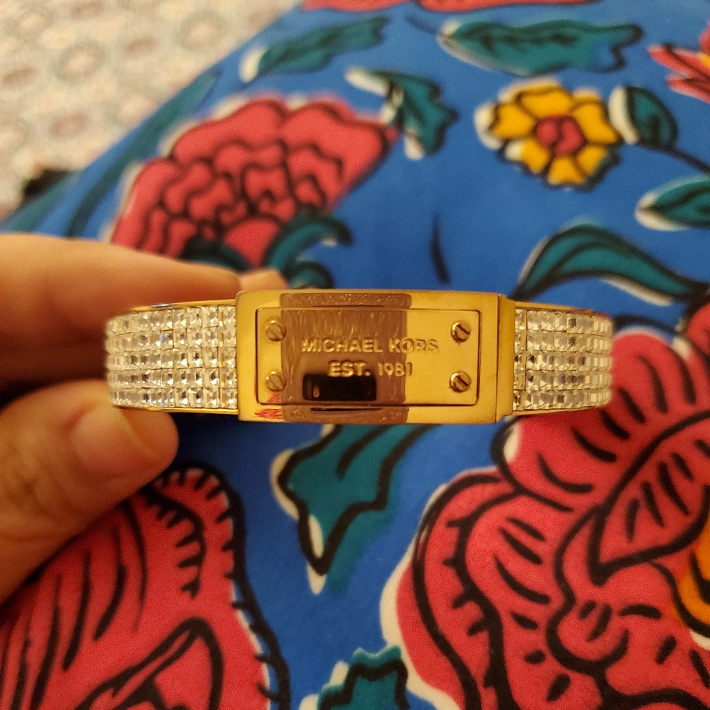 Michael Kors rose gold tone bangle
